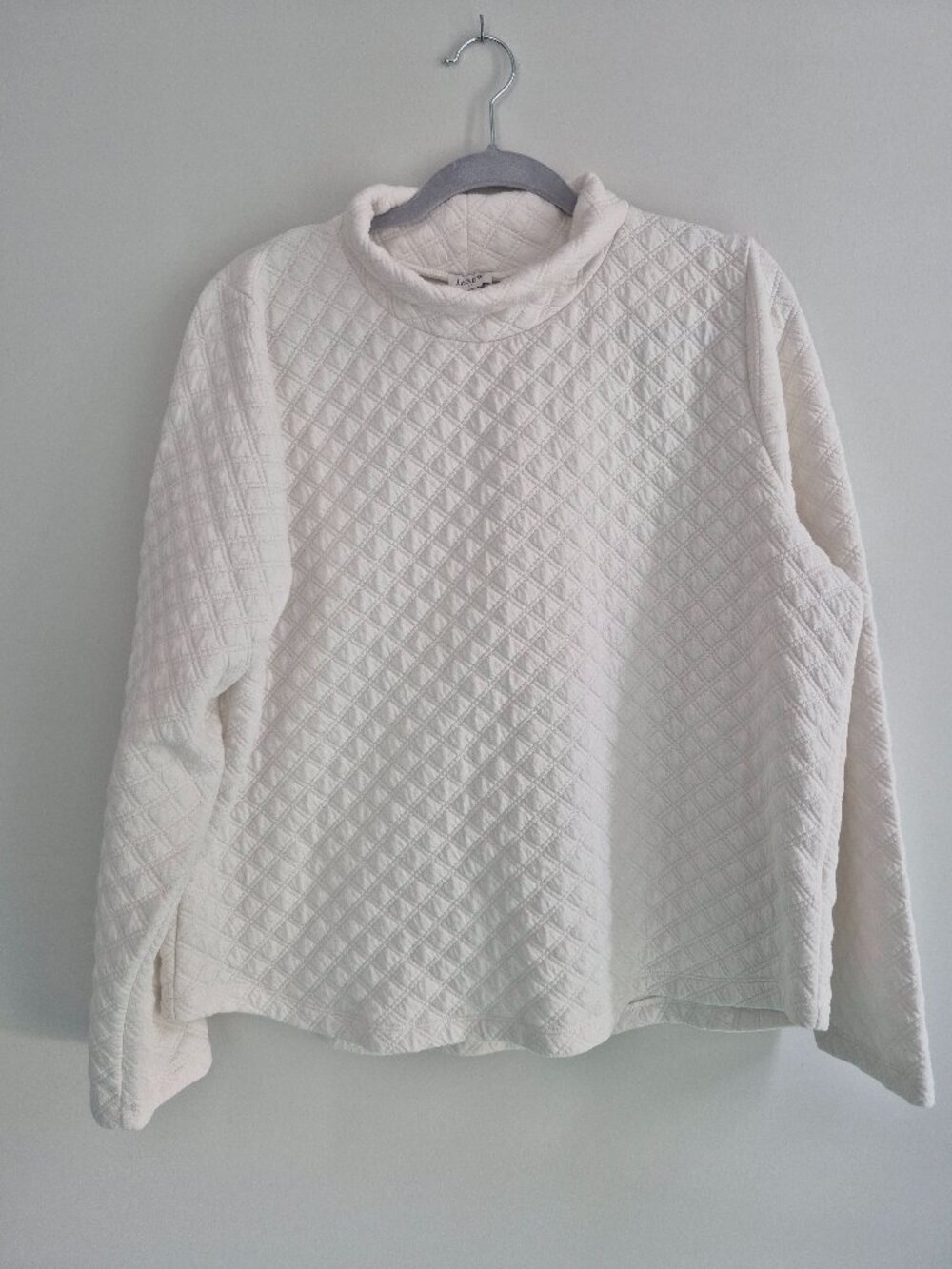 J.Crew White Quilted Long‑Sleeve Top – Textured Diamond Knit – Size XL